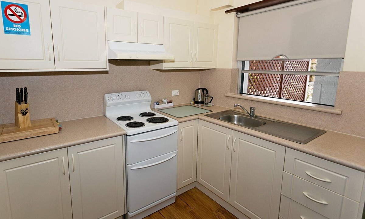 Middleton Beach Apartment | SELF CONTAINED-3 Bdrm Apartments