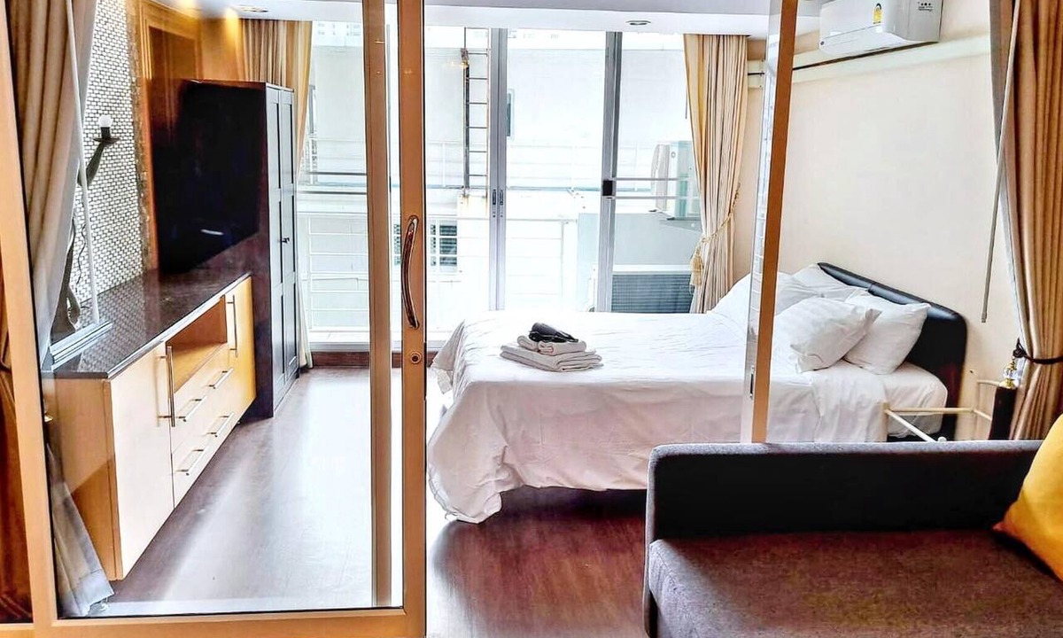Khlong Toei Nuea Condo | Short-Term Rental Allowed - 6D Downtown Bkk Serviced Apartment