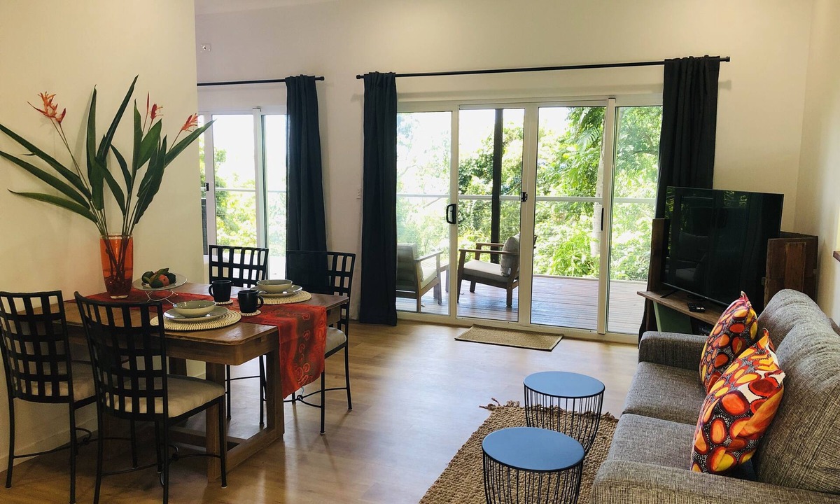 Rocky Point House | ‘Sky’: Bungalow surrounded by rainforest, ocean views and jacuzzi