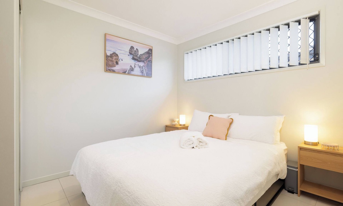 Rocklea Apartment | Smart Suites Self Check-in Apartments - 20 Darnley