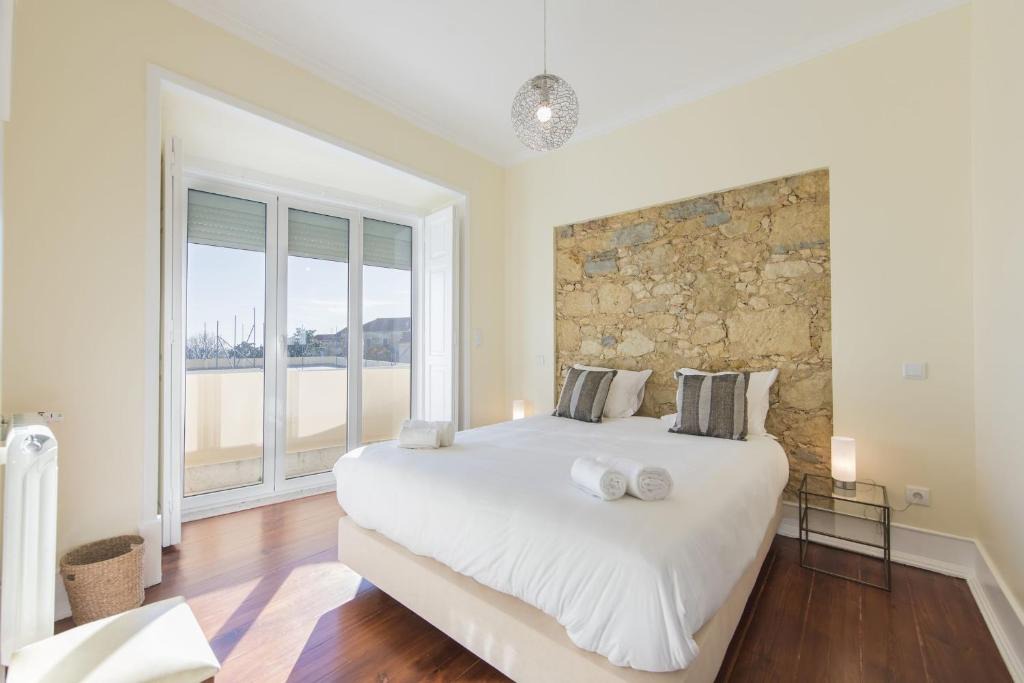 Alfama Apartment | Spacious 4bdr River View