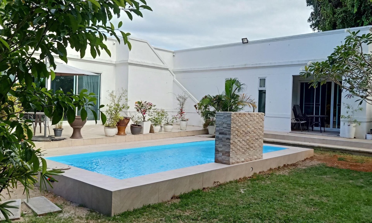 Ko Chang Villa | Spacious luxury villa with private pool, gardens on Koh Chang, Thailand