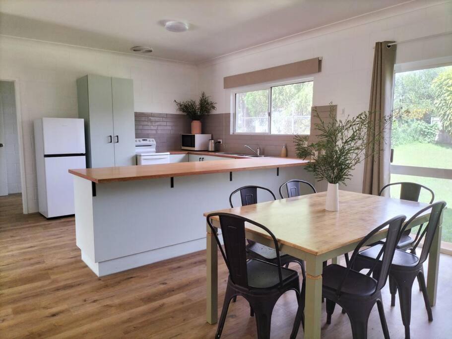 Atherton House | Spacious, Modern & Central