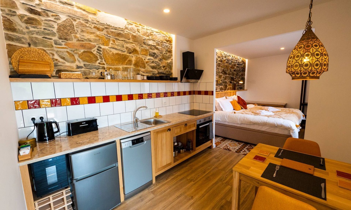 Serta Apartment | Spacious self catering 1-bedroom apartment in charming Serta.