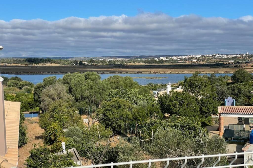 Montes de Alvor Villa | Spacious Villa. Large Rooftop. 4 Bedroom Sleeps 8