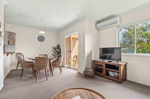 Tuncurry Apartment | St James 6
