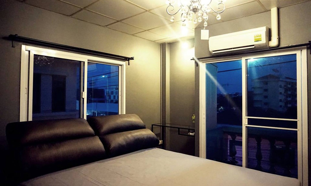 Racha Thewa Hostel | Staying Hostel