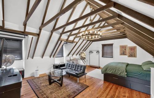 Smithtown Apartment | Studio Apartment