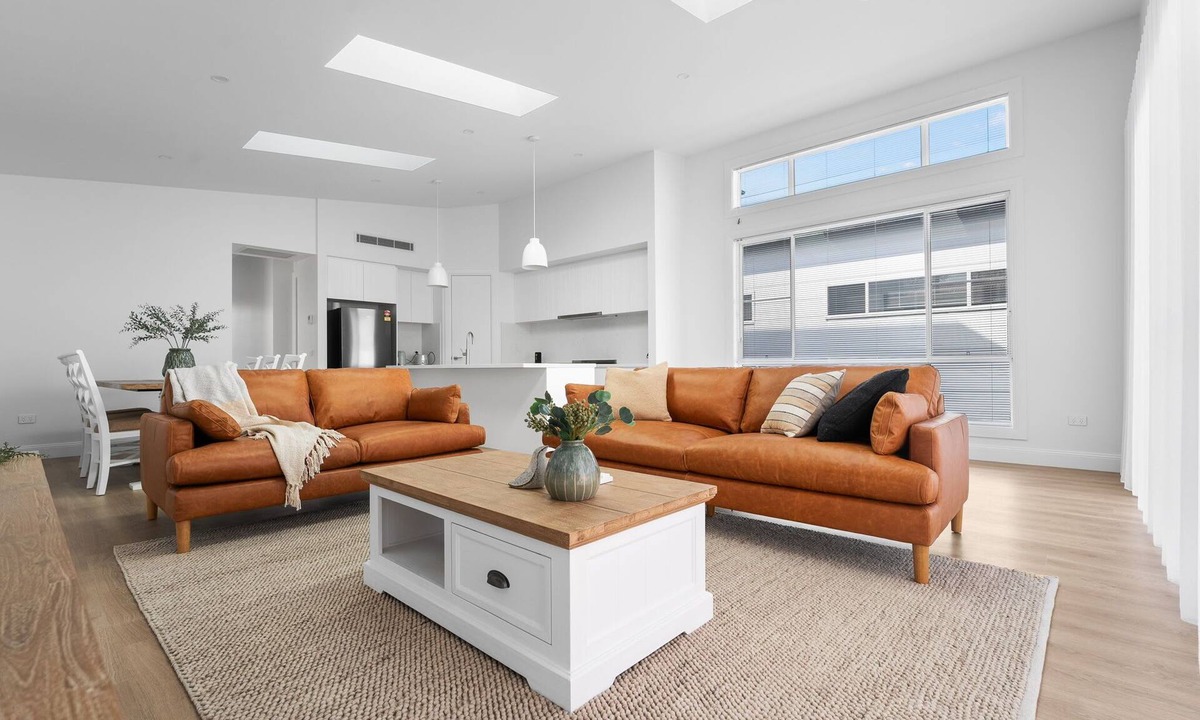 Bathurst House | Stunning Seymour - 3 Bed, 2 Bath - Amazing Location!