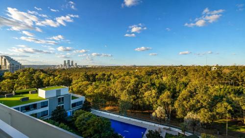 Sydney Olympic Park Apartment | Stylish 2BR Olympic Park Pool, Gym & Parking