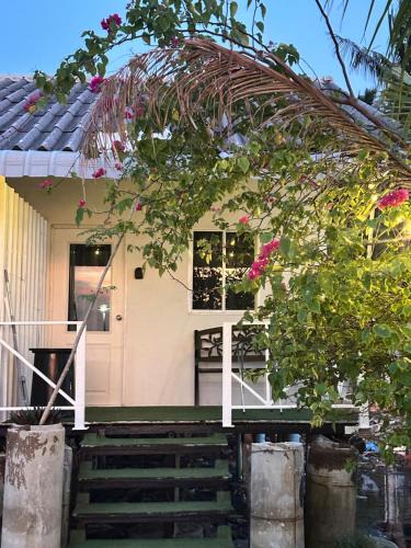 Songkhla House | Summer Sunshine