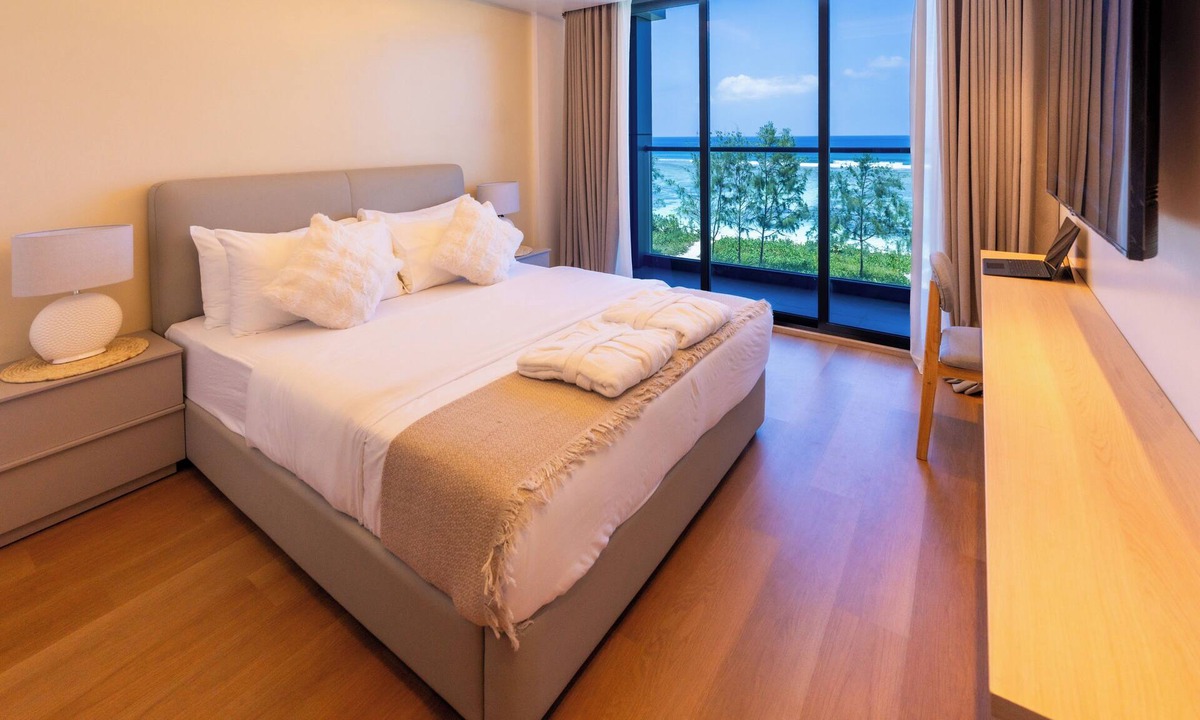 Farukolhufushi Island Bed & Breakfast | SUNNY CANOPY