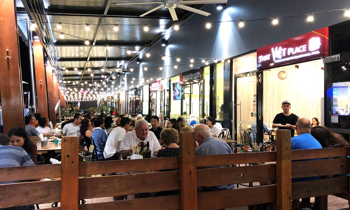 Eight Mile Plains Hotel | Sunnybank Star Hotel & Apartments