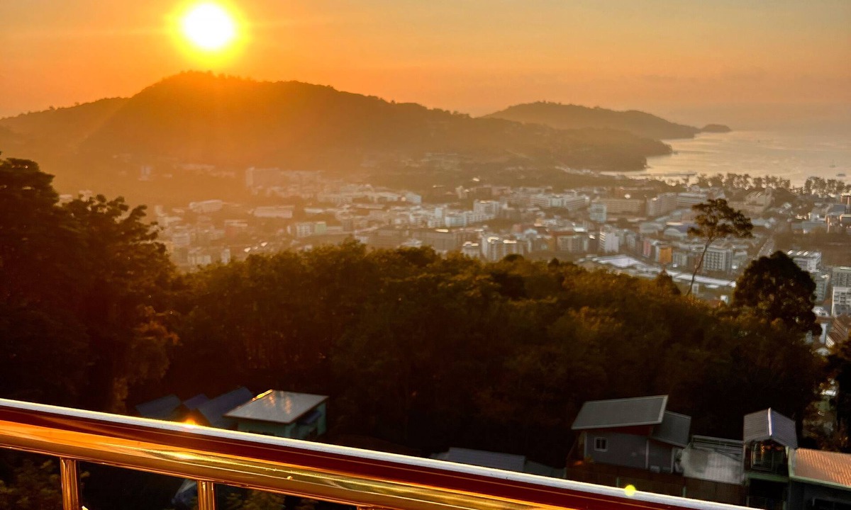 Patong Villa | Sunset Ocean View 3-king bed Villa Directly Above Patong