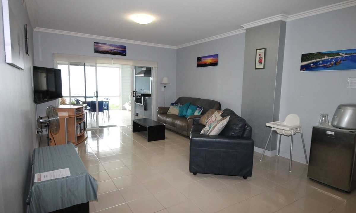 Brisbane Waterfront Apartment | Tangalooma Beach Front Apartment 4