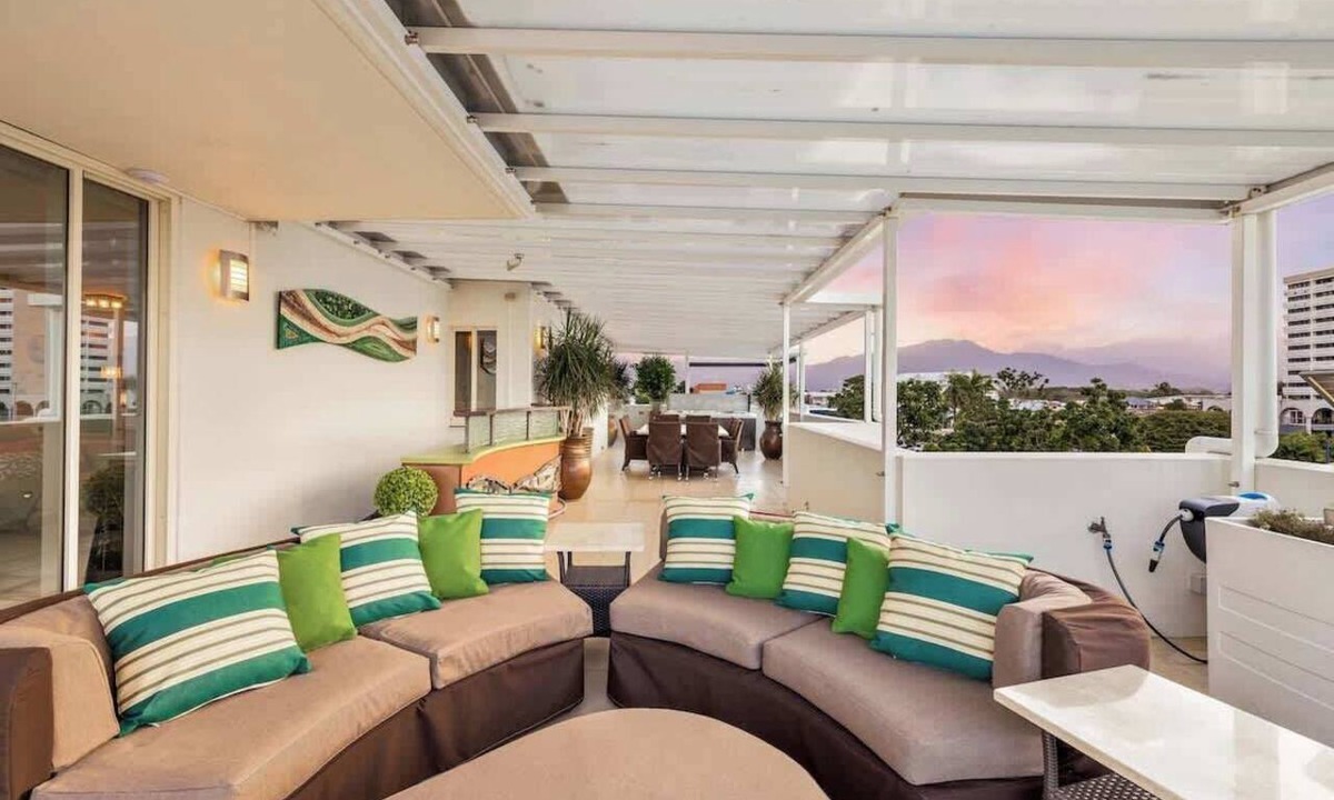 Cairns Apartment | The Dreamscape: Sea View Serenity on the Esplanade