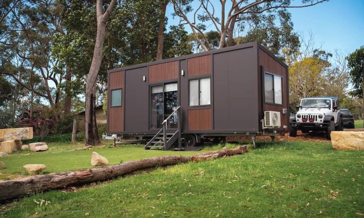 Canoelands House | The Lorikeet Tiny Home with Stunning Views