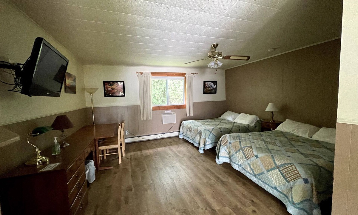 Stowe Area Hotel | The Riverside Inn