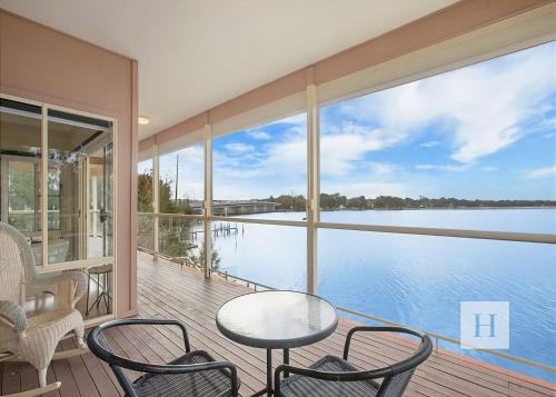 Toukley House | Tide view