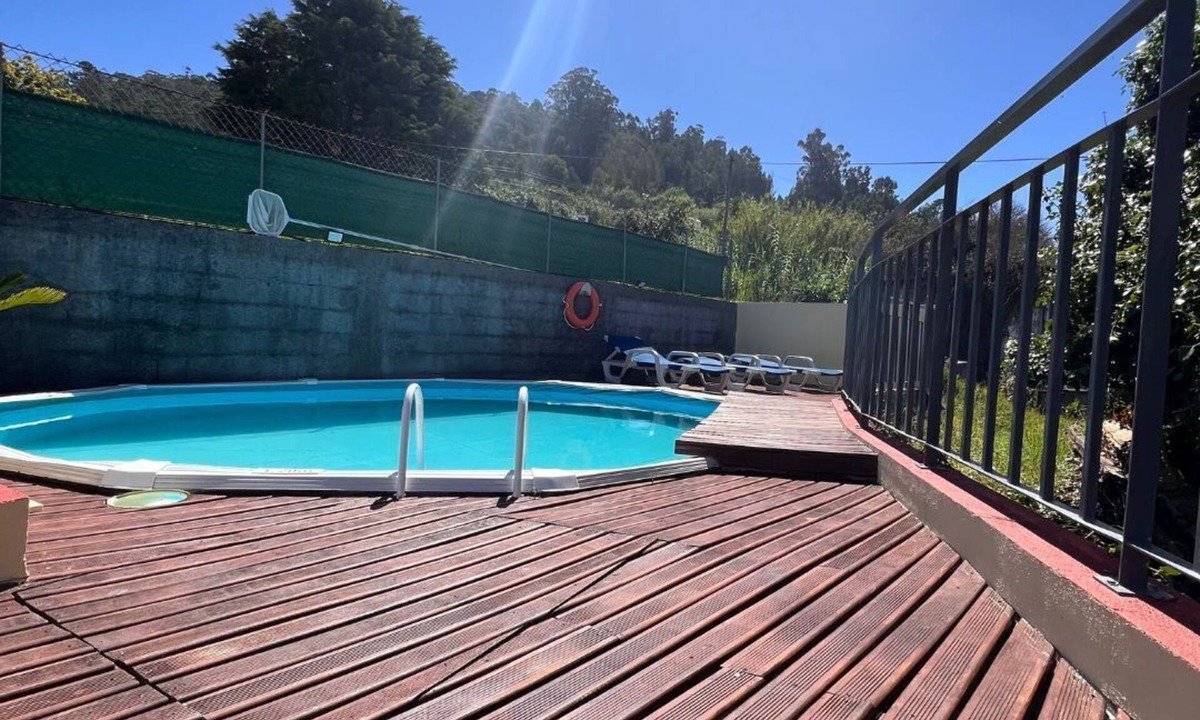 Arco da Calheta Ski Chalet | Tranquil Cottage Just Minutes From Everything