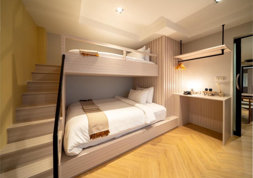 Ratchathewi Apartment | Triple Four