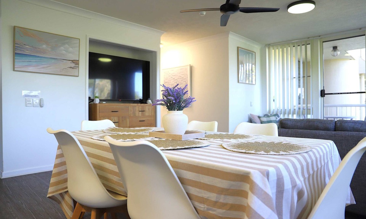 Torquay Apartment | Unit 17 Charlton on the Esplanade
