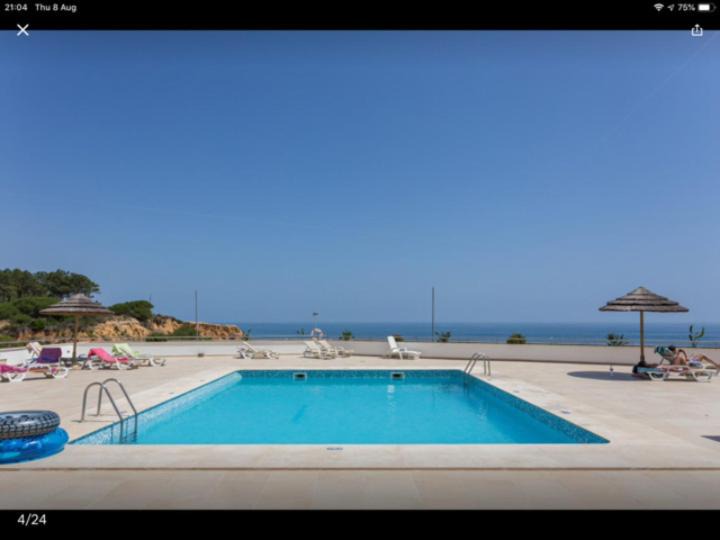 Olhos D'Agua Apartment | Varandas do Mar Flat with pool and Olhos de Àgua Beach