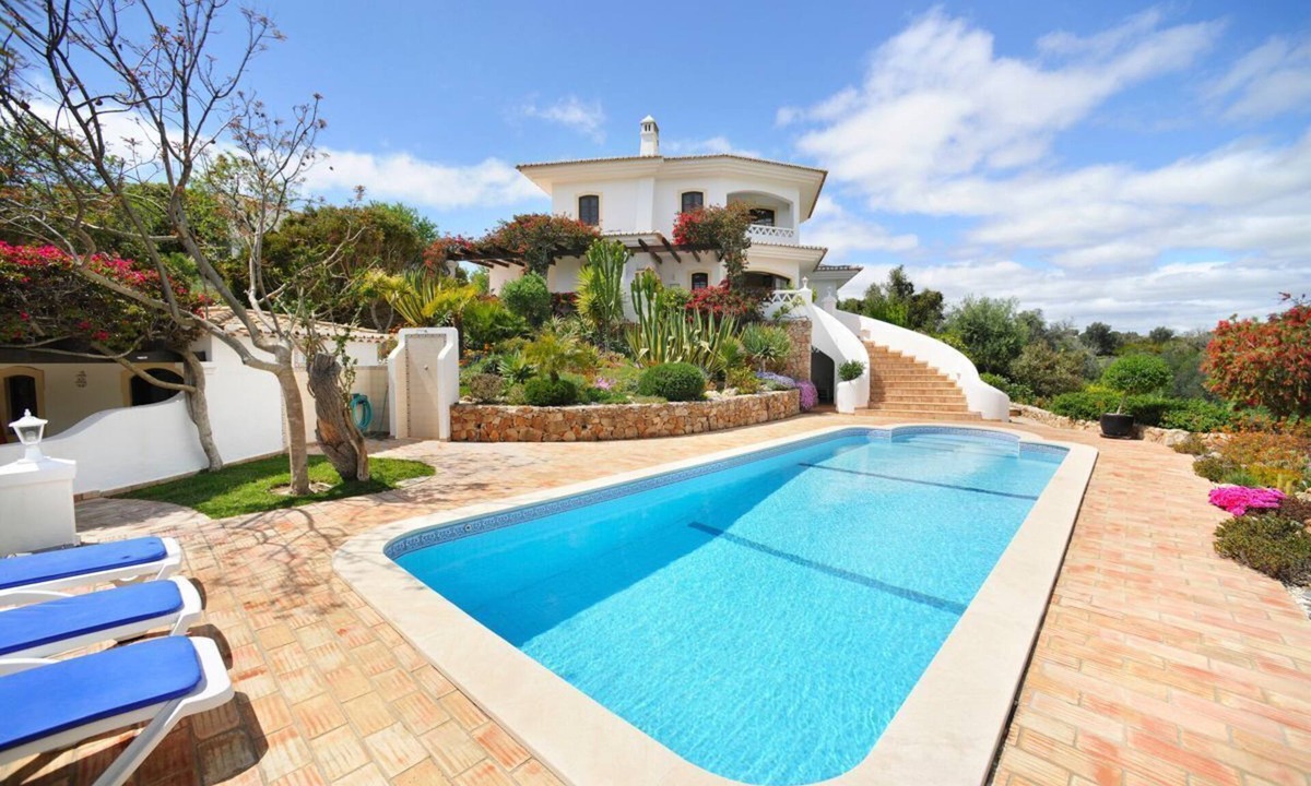 Caramujeira Villa | Villa Andressa - Three Bedroom Villa, Sleeps 6