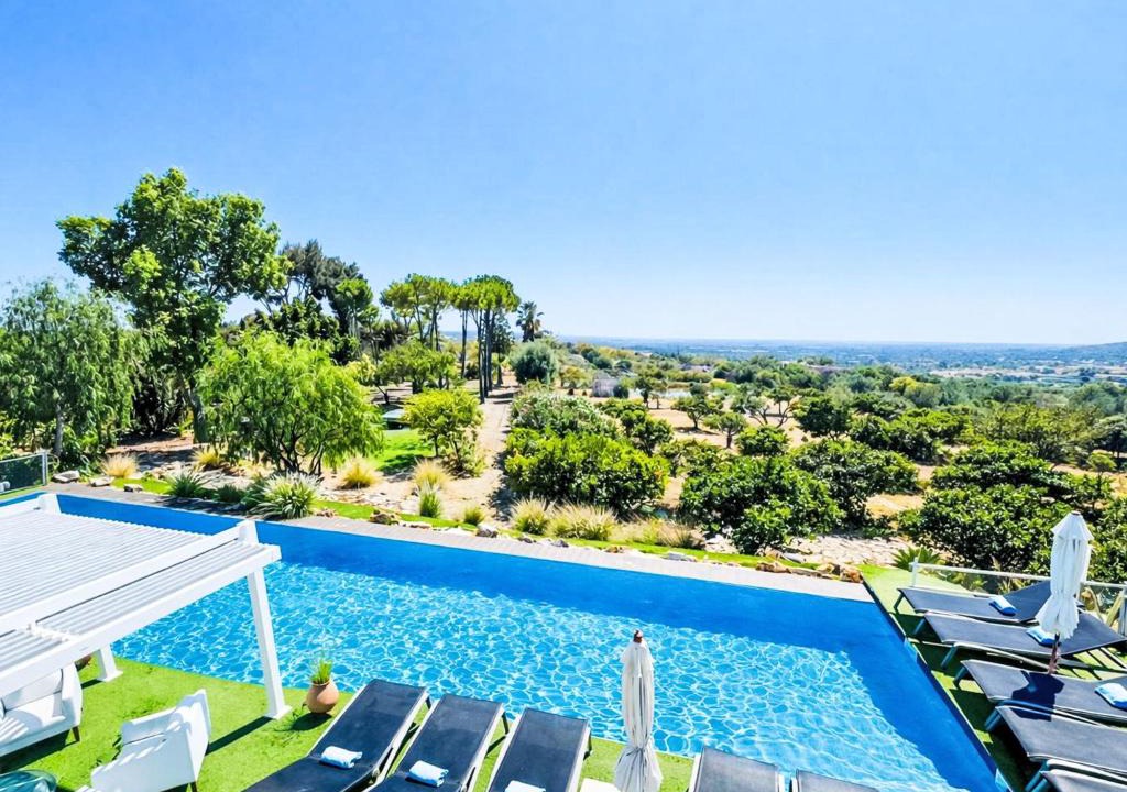 Estoi Villa | Villa Casa do Lago by Interhome