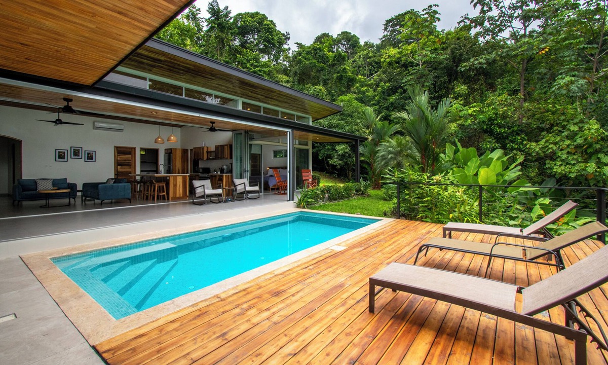 Savegre Villa | Villa Colibrí – Spacious 3BR Home Matapalo Bliss