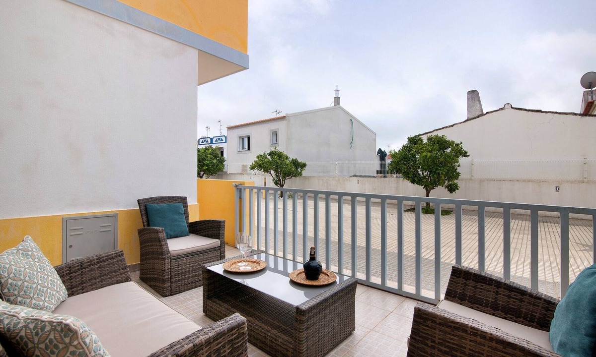Manta Rota Villa | Villa 'Essence Of Grey' with private terrace overlooking the sea, Wi-Fi and air conditioning