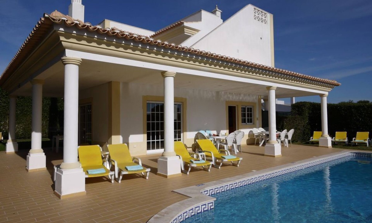 Branqueira Villa | Villa Estrelicia, Top Quality, Very Private 3 Bedroom Luxury Villa, Air Conditioning for 6-8 persons