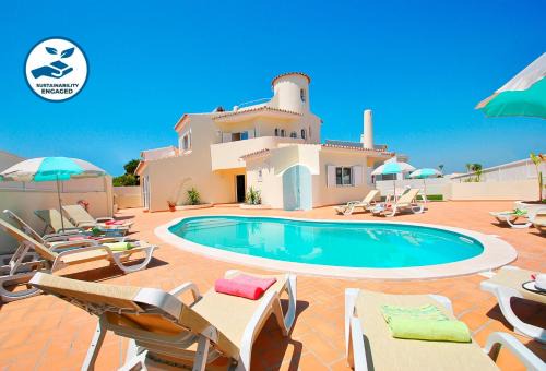 Gale Villa | Villa Moorea - Moradia com piscina aquecível, ginásio e BBQ - Galé, Albufeira