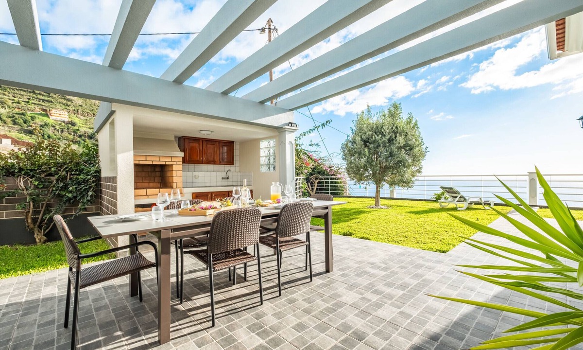 Arco da Calheta Ski Chalet | Villa Soleil by Madeira Sun Travel