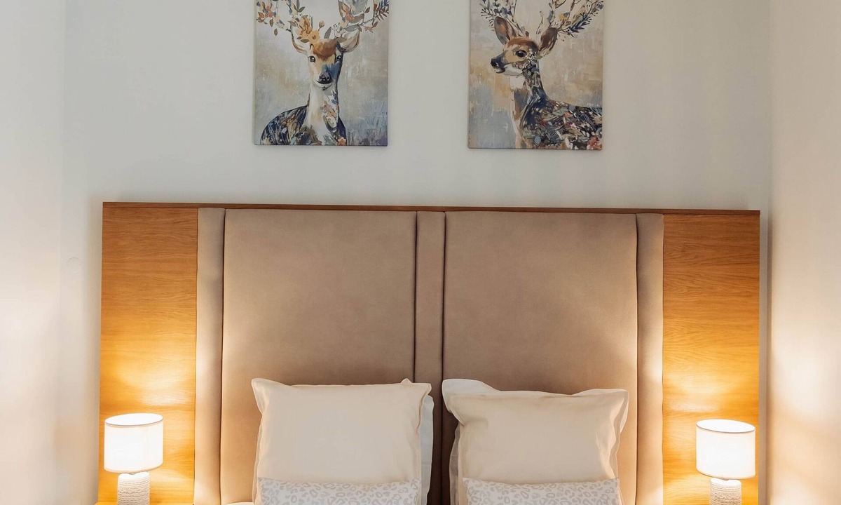 Refojos de Basto House | Villa Views Deluxe Double Room (14) with Private Bathroom (Basto Headboards)