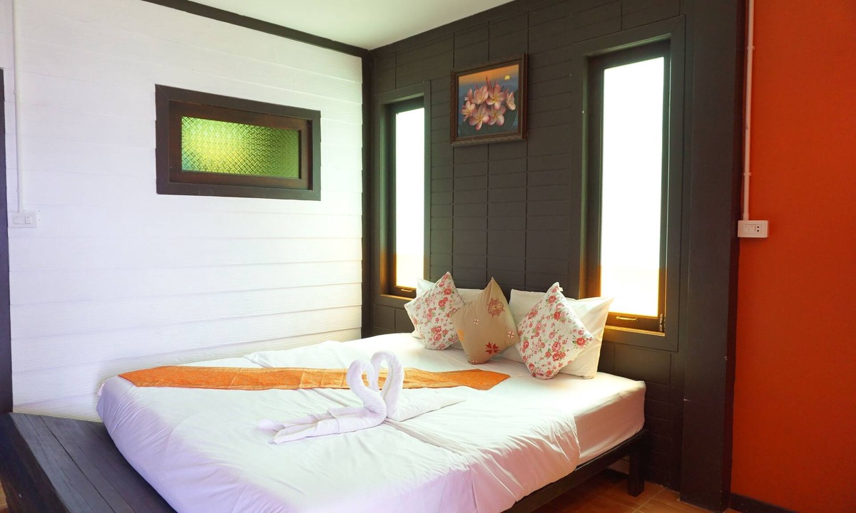 Don Sak Hotel | Wanghin Bungalow Donsak