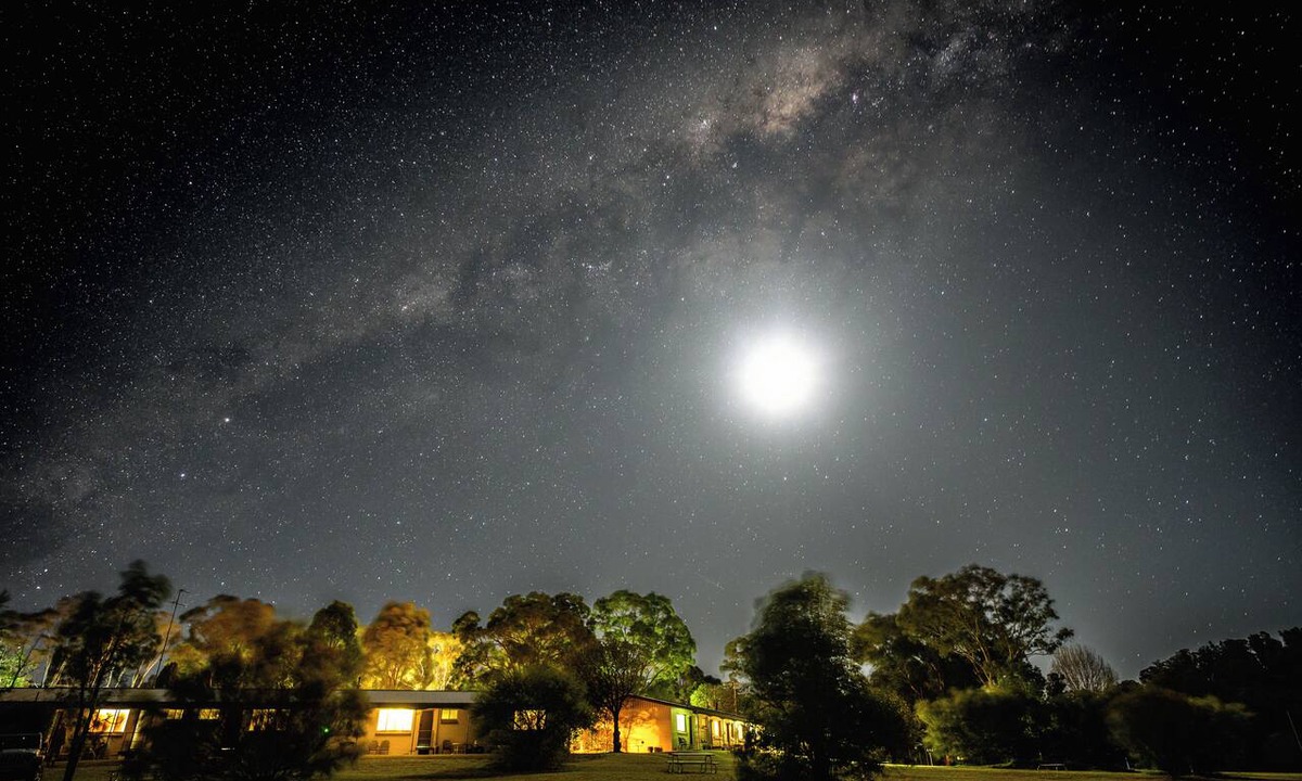 Coonabarabran Hotel | Warrumbungles Mountain Motel
