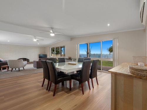 Mulwala House | Waterside Mulwala