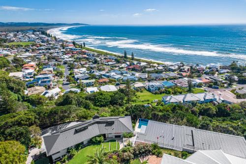Lennox Head House | Wave Hill and The Pool House