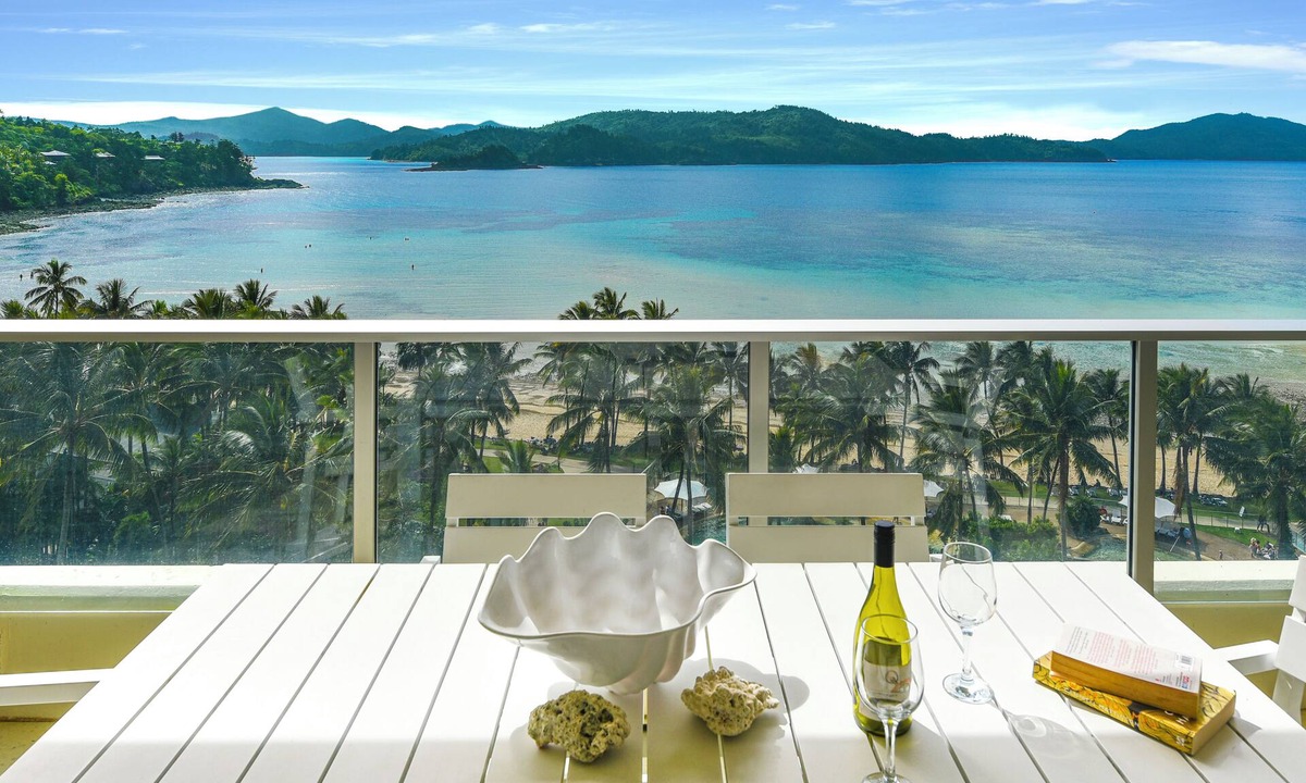 Hamilton Island Apartment | Whitsunday Apartment West 802
