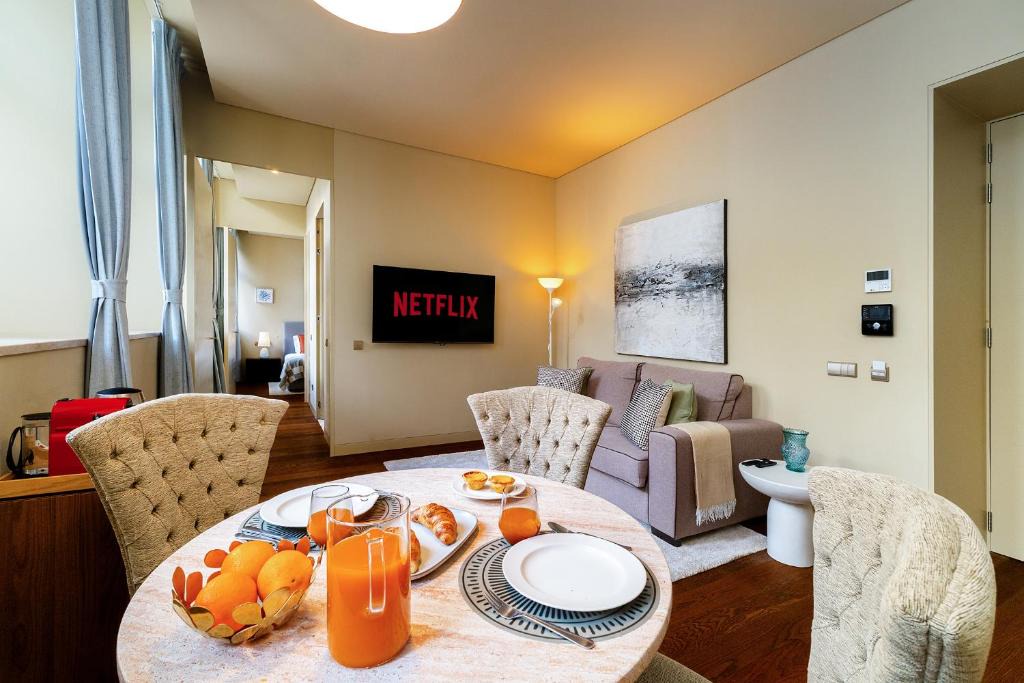 Sao Paulo Apartment | WHome Riverside Flat Steps from Lisbon Attractions