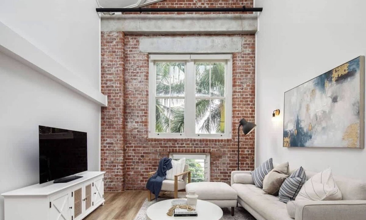 Teneriffe Apartment | Woolstore Style! ~ 2Bed/2Bath/1Car ~ Teneriffe