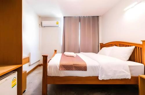 Chana Songkhram Apartment | XX GO INN Khaosan Road BKK - โก อินน์ ถนนข้าวสาร กรุงเทพ