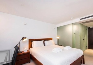 Comfortable Room with Fantastic Rooftop Views