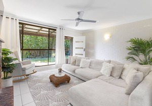 Mudjimba Beach House, sleeps 6, pet friendly