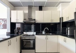 Spacious & Chic Studio Apartment in JVT!