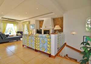 Villa with Private Heatable Pool on Golf Course
