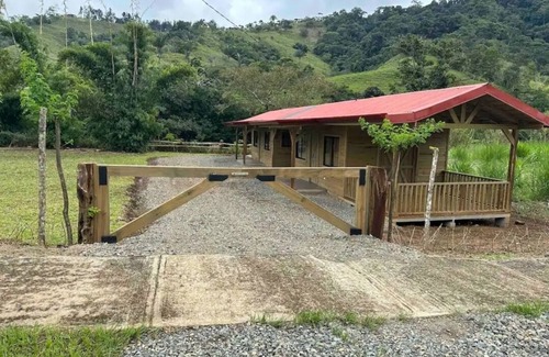 San Isidro de El General Cabin | Cabañas Para Descanso Oso Perezoso