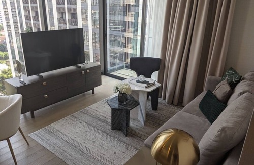 Asoke Condo | ที่พักคอนโด 2 ห้องนอน วิวหลักล้าน