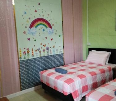 Phetchaburi Hotel | บ้านพักสายรุ้ง เพรชรบุรี